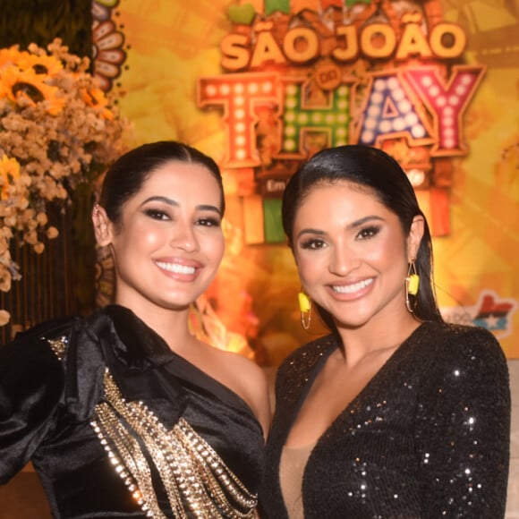 Mileide Mihaile posou com Thaynara OG em festa beneficente organizada pela influenciadora