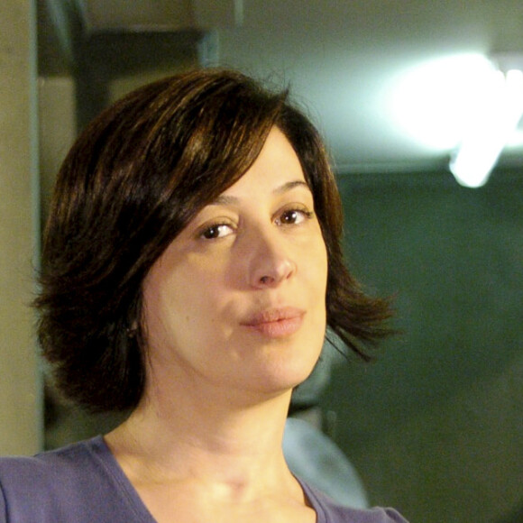 Donatela tem séria briga com Lara, na novela 'A Favorita', em reprise no 'Vale a Pena Ver Direito'