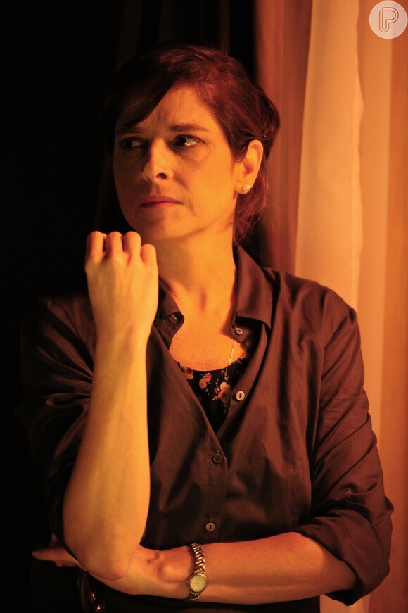'Nunca dê as costas para uma mulher sozinha e desvalida' - Cora (Drica Moraes), em 'Império'