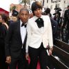 Pharrel Williams trouxe um estilo mais descolado ao Oscar. Mas a bermuda parece não ter combinado com o restante do look