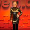 Para a festa de premiação 'Vem Aí' realizada em abril deste ano pela TV Globo, Angélica inovou ao combinar botas pretas de cano bem alto com vestido de manga longa no tom dourado