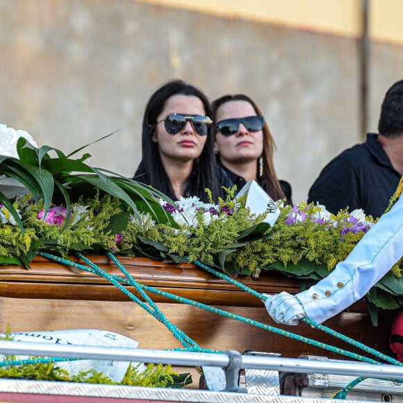 Maiara e Maraisa eram das amigas mais próximas de Marília Mendonça no universo musical e também na vida pessoal