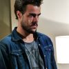 Enrico (Joaquim Lopes) tenta agredir Vicente (Rafael Cardoso) em 'Império'