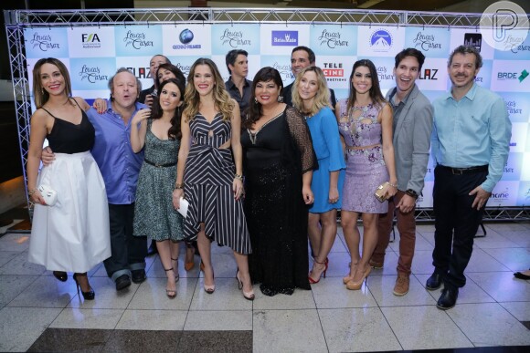 Elenco do filme 'Loucas Pra Casar' reunido na pré-estreia realizada no Rio