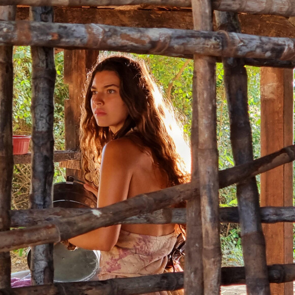 Juma em 'Pantanal' tem o corte de cabelo longo em camadas da moda como marca do visual