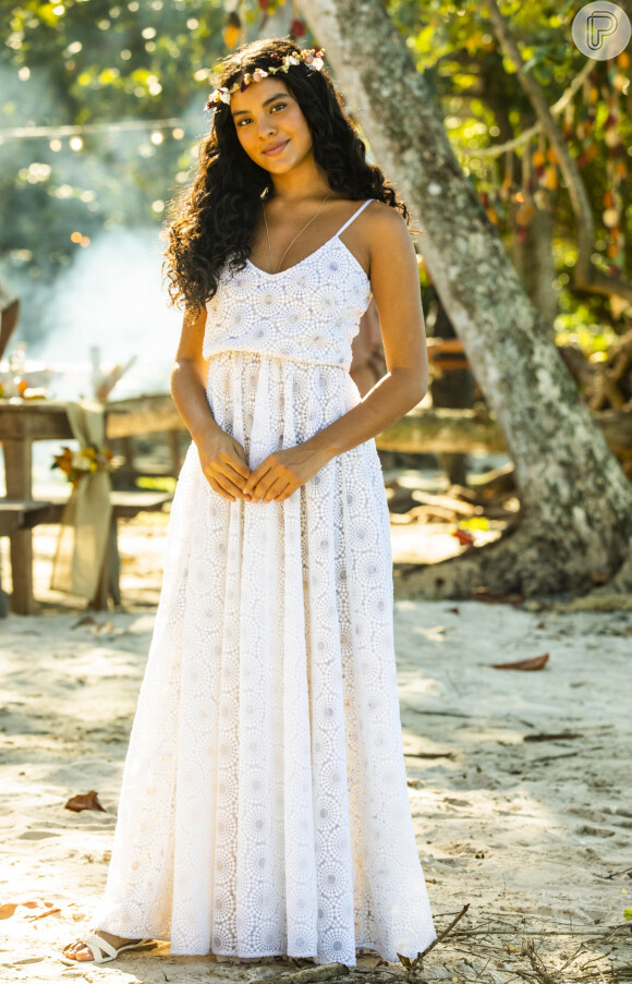 Vestido de noiva de Muda (Bella Campos) foi feito por costureiras da Globo e tem simplicidade como premissa