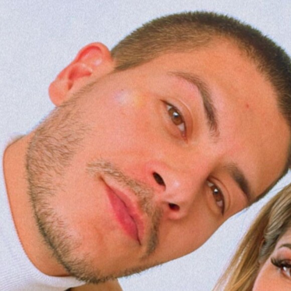 Arthur Aguiar é casado com a empresária Maíra Cardi