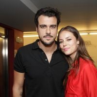 Joaquim Lopes, de 'Império', vai a pré-estreia com Paolla Oliveira em São Paulo