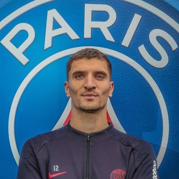 Meunier é ex-colega de PSG de Neymar