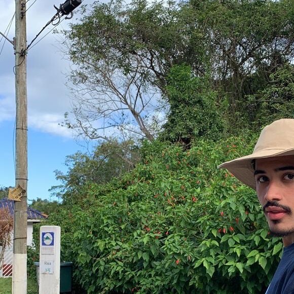 Nilo começou a chamar atenção pelas habilidades vocais graças a vídeos que publicava no TikTok