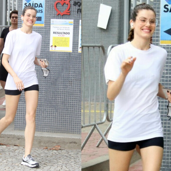Camiseta branca é ideal em um look esportivo para quem vai praticar exercícios, como foi o caso de Camila Queiroz