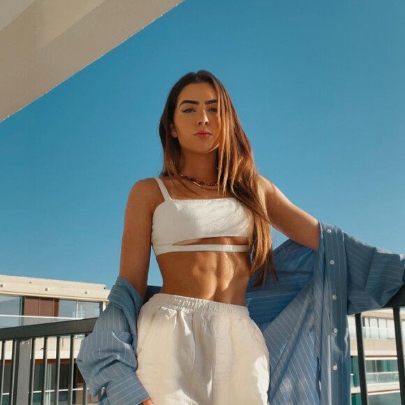 Jade Picon é dona de uma mansão e vizinha de Gabigol
 