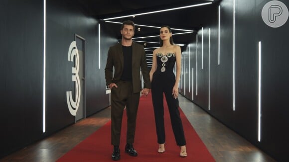 Casamento às Cegas: Camila Queiroz e Klebber Toledo seguem no comando do reality na segunda temporada