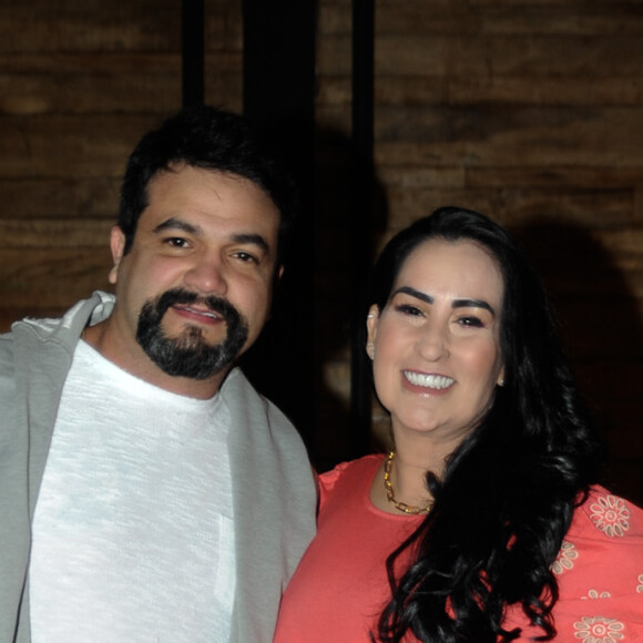 Fabíola Gadelha marcou presença na festa de aniversário de Henry, filho de Simone Mendes e Kaká Diniz