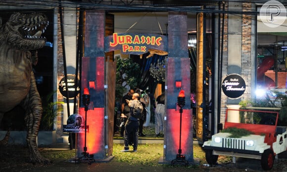 Com tema de 'Jurassic Park', festa aconteceu na Barra Funda, na Zona Oeste de São Paulo