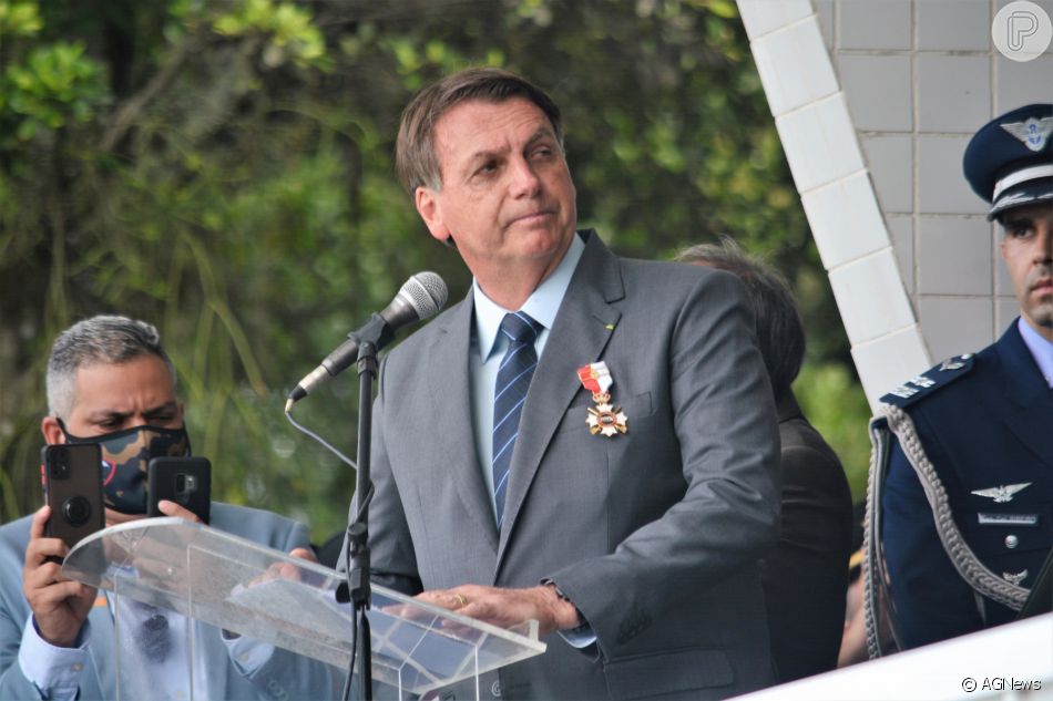 Jair Bolsonaro exigiu que fosse entrevistado direto do Palácio da Alvorada, em Brasília, alegando problemas de agenda