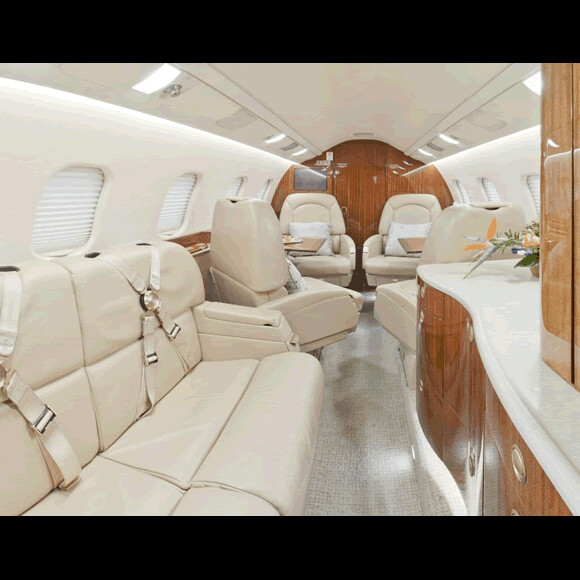 Avião de Shakira e Gerard Piqué tem capacidade para 10 passageiros, incluindo piloto e copiloto