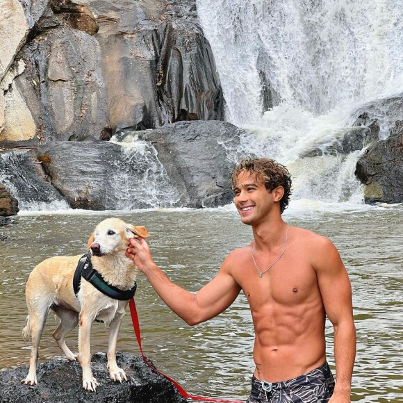 André Luiz Frambach declara: "Será que é saudade mesmo? Ahahahhahaha Se não for pra "namocasar" assim nem faz sentido!!"