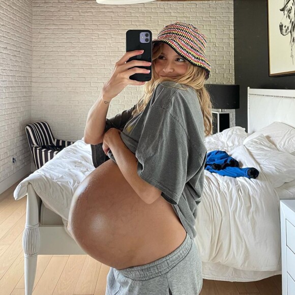 Mãe de primeira viagem, Isabella Scherer aguarda ansiosamente a chegada de Mel e Bento