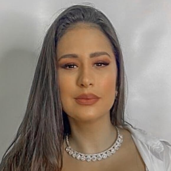 Simone vai adotar o sobrenome na marca artística como cantora e passará a assinar oficialmente como 'Simone Mendes'