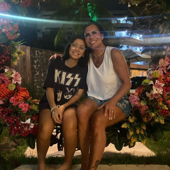 Filha caçula de Gretchen, Valentina Miranda tem 12 anos e é a segunda filha do coração da cantora