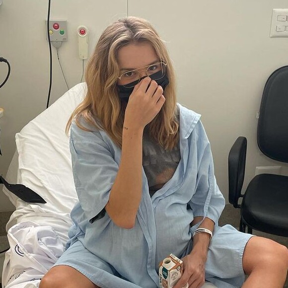 Isabella Scherer conseguiu passar pela experiência do trabalho do parto e teve contrações assim que chegou na sala de cirurgia