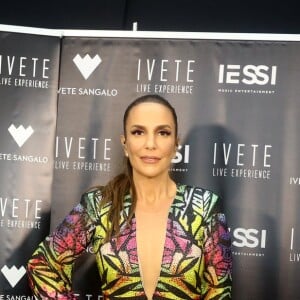 Ex-funcionário de Ivete Sangalo alega que trabalhou sem carteira assinada e sem nenhum benefício. Ele também diz não ter recebido os direitos sobre a rescisão