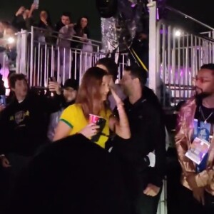 Rock in Rio: Hailey Bieber é vista com camisa do Brasil