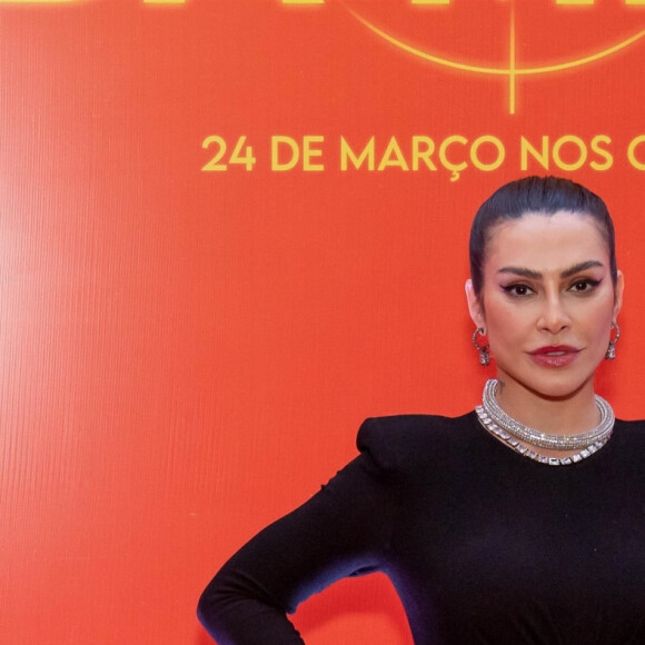 Cleo Pires grávida? Mão na barriga em foto levou alguns fãs a defenderem a tese de que o casal está à espera do primeiro filho
