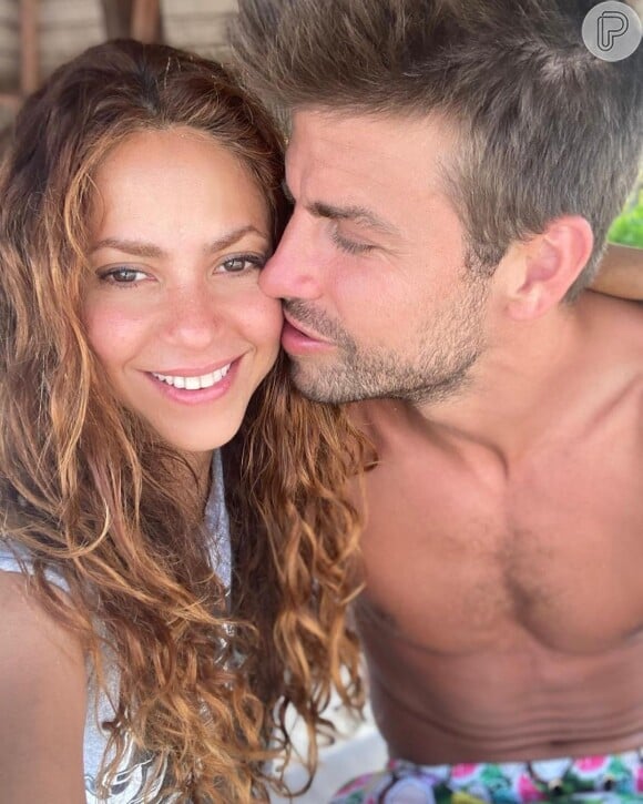 Shakira já estaria ciente de que foi traída por Gerard Piqué com a ex-noiva, segundo paparazzo