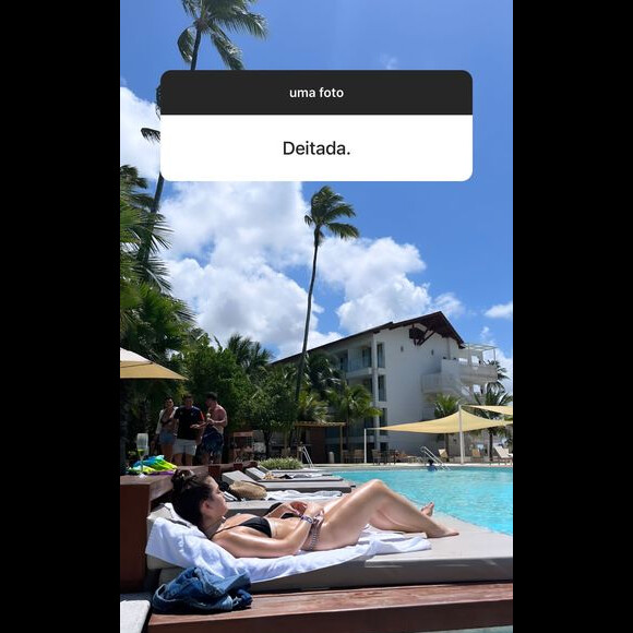 Mel Maia postou foto de biquíni para seguidor que pediu foto dela deitada