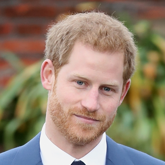 O Príncipe Harry planeja o lançamento de um livro de memórias para contar a própria versão sobre as muitas polêmicas que rondam sua relação com a Família Real