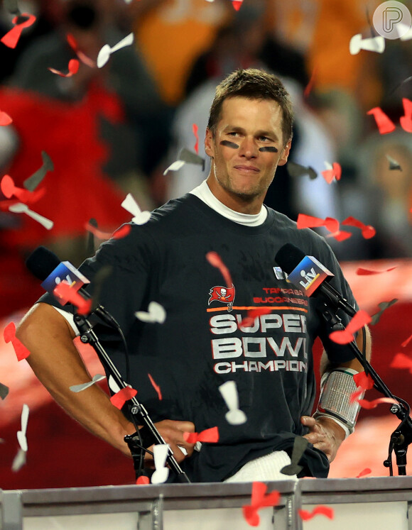 Tom Brady anunciou a aposentadoria em fevereiro e um mês depois, voltou atrás