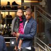 O paizão Jay-Z curtindo um passeio com a filha, Blue Ivy