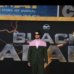 Xolo Maridueña fez uma publicação para falar de seu look na première de 'Black Adam'