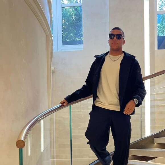 Uma das condições seria que Mbappé teria mais autoridade no clube