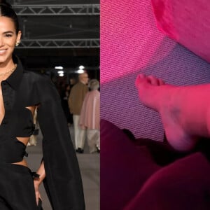 Bruna Marquezine mostrou que é gente como a gente ao abandonar salto em evento