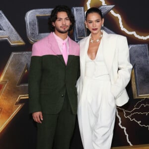 Xolo Maridueña é apontado como affair de Bruna Marquezine