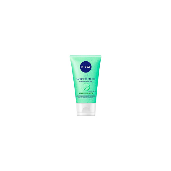 Como tirar maquiagem de um jeito fácil? Inclua no skincare o Sabonete em Gel de Limpeza Facial, de NIVEA