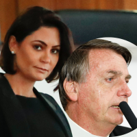 Michelle se pronuncia sobre unfollow de Jair Bolsonaro e bastidores da polêmica vazam: 'Bolsonaro lavou as mãos'