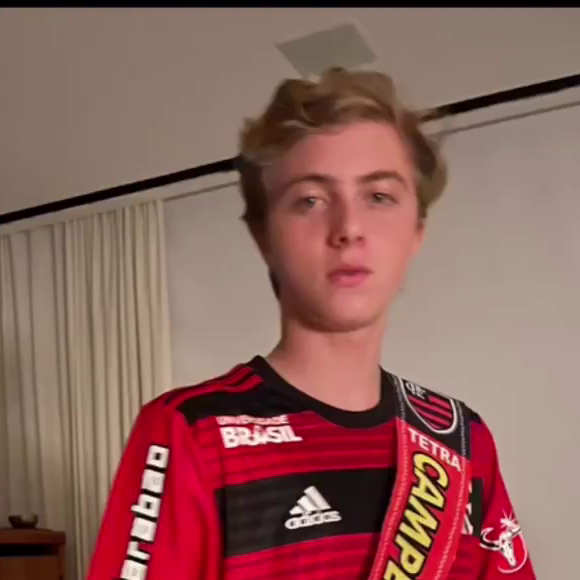 Benício, filho de Angélica com Luciano Huck, aparece em raras fotos divulgada pela mãe