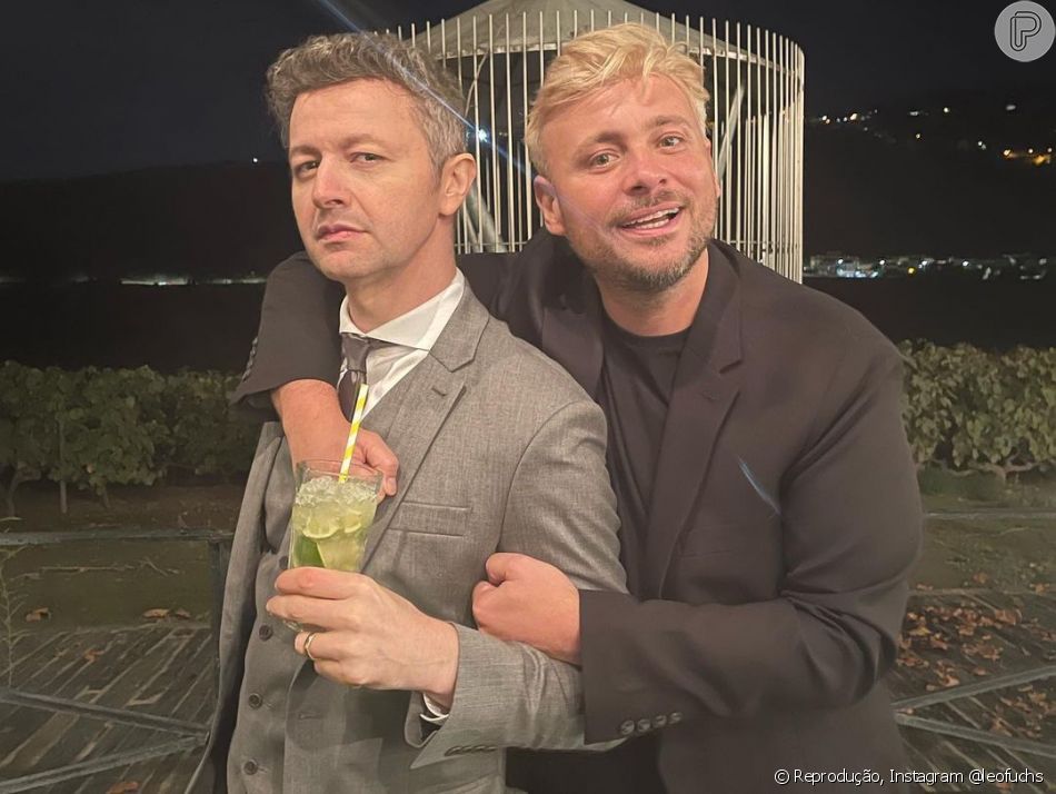 Os tons escuros e acinzentados domiram os ternos e blazer dos convidados, como Lucas Lima e Leo Fuchs