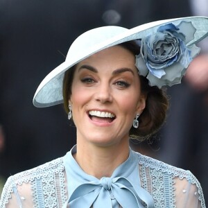 Maquiagem de Kate Middleton precisa ser discreta e natural: batom vermelho está fora de cogitação 
