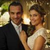 Ester (Grazi Massafera) se casa com Alberto (Igor Rickli) com uma cerimônia judaica, em 'Flor do Caribe'