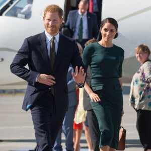 Meghan Markle não teve passaporte confiscado, alega jornalista Piers Morgan