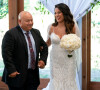 Vestido de noiva com cauda sereia e rico em bordados foi a escolha de Nancy Rodriguez no 'Casamento às Cegas 3'