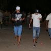Neymar chega à festa em Trancoso, na Bahia, na companhia de amigos, na madrugada desta quarta-feira, 31 de dezembro de 2014