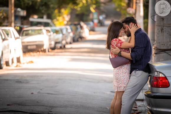 Leonor (Vanessa Giácomo) revela à irmã que Moretti (Rodrigo Lombardi) lhe deu um beijo, no capítulo de quarta-feira 14 de dezembro de 2022 da novela 'Travessia'
