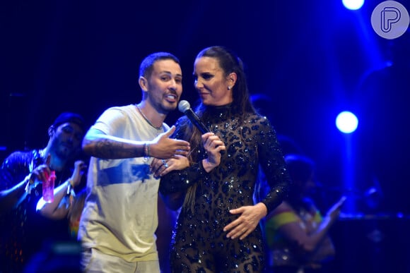 Durante o show de Ivete Sangalo, Carlinhos Maia subiu ao palco e fez um discurso dedicado ao ex-marido