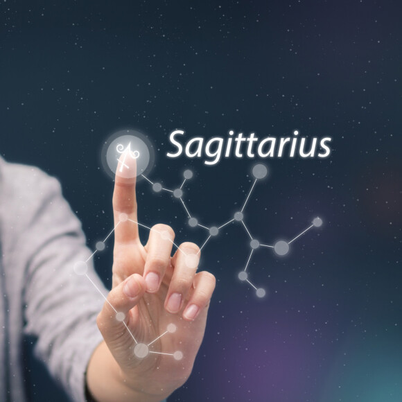 Signo de Sagitário: O amor-próprio deve ser sempre a prioridade. Nesse sentido, é preciso ler atentamente suas reais intenções e lidar com elas para evitar adentrar relações que fogem àquilo que de fato busca.